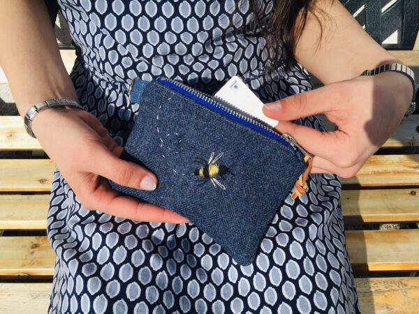 Busy Bee - Tweed Wool Purse with embroidery in gold and silver - Image 2