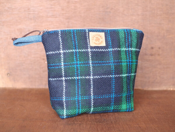 Classic Green & Blue Tartan Gift Set for Him - Image 4